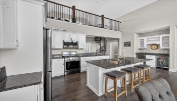 5211 Bay Pointe Circle, Port Clinton, 43452, 6 Bedroom Bedrooms, ,5 BathroomBathrooms,Residential,For Sale,Bay Pointe,20263961