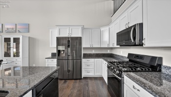5211 Bay Pointe Circle, Port Clinton, 43452, 6 Bedroom Bedrooms, ,5 BathroomBathrooms,Residential,For Sale,Bay Pointe,20263961