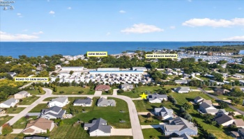 5211 Bay Pointe Circle, Port Clinton, 43452, 6 Bedroom Bedrooms, ,5 BathroomBathrooms,Residential,For Sale,Bay Pointe,20263961