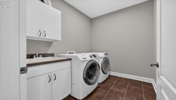 5211 Bay Pointe Circle, Port Clinton, 43452, 6 Bedroom Bedrooms, ,5 BathroomBathrooms,Residential,For Sale,Bay Pointe,20263961