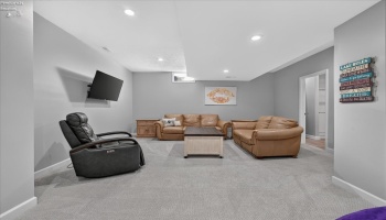 5211 Bay Pointe Circle, Port Clinton, 43452, 6 Bedroom Bedrooms, ,5 BathroomBathrooms,Residential,For Sale,Bay Pointe,20263961