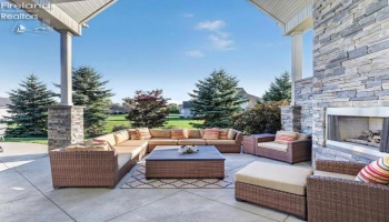 5211 Bay Pointe Circle, Port Clinton, 43452, 6 Bedroom Bedrooms, ,5 BathroomBathrooms,Residential,For Sale,Bay Pointe,20263961