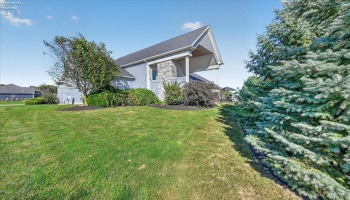 5211 Bay Pointe Circle, Port Clinton, 43452, 6 Bedroom Bedrooms, ,5 BathroomBathrooms,Residential,For Sale,Bay Pointe,20263961
