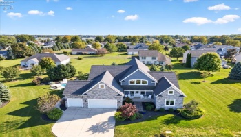 5211 Bay Pointe Circle, Port Clinton, 43452, 6 Bedroom Bedrooms, ,5 BathroomBathrooms,Residential,For Sale,Bay Pointe,20263961