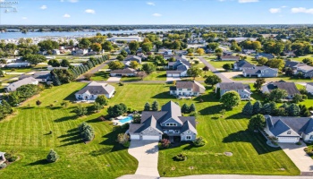 5211 Bay Pointe Circle, Port Clinton, 43452, 6 Bedroom Bedrooms, ,5 BathroomBathrooms,Residential,For Sale,Bay Pointe,20263961