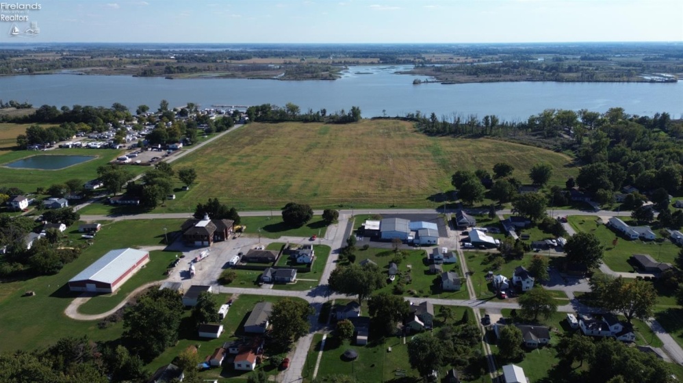 200 Ontario Street, LaCarne, 43439, 2 Bedroom Bedrooms, ,2 BathroomBathrooms,Residential,For Sale,Ontario,20263971