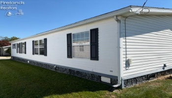 60 N SR 101, Tiffin, 44883, 3 Bedroom Bedrooms, ,2 BathroomBathrooms,Residential,For Sale,N SR 101,20263964