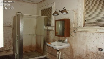 225 South Street, Fostoria, 44830, 4 Bedroom Bedrooms, ,2 BathroomBathrooms,Residential,For Sale,South,20263978