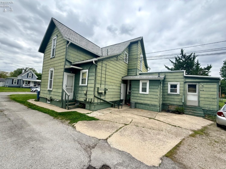535 Wood Street, Fremont, 43420, ,Multiple Units,For Sale,Wood,20263985