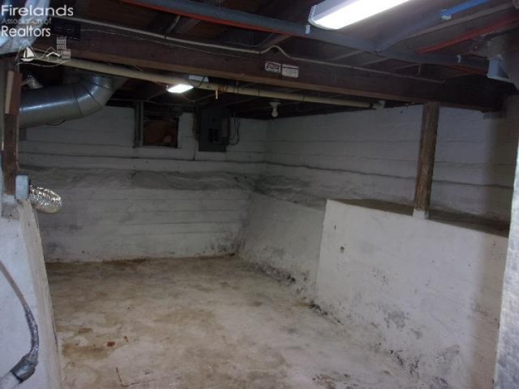 516 Miller Avenue, Fostoria, 44830, 2 Bedroom Bedrooms, ,1 BathroomBathrooms,Residential,For Sale,Miller,20263981