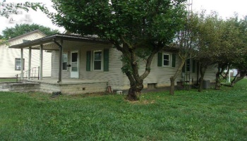 516 Miller Avenue, Fostoria, 44830, 2 Bedroom Bedrooms, ,1 BathroomBathrooms,Residential,For Sale,Miller,20263981