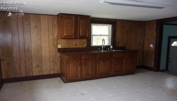516 Miller Avenue, Fostoria, 44830, 2 Bedroom Bedrooms, ,1 BathroomBathrooms,Residential,For Sale,Miller,20263981