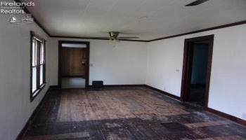516 Miller Avenue, Fostoria, 44830, 2 Bedroom Bedrooms, ,1 BathroomBathrooms,Residential,For Sale,Miller,20263981