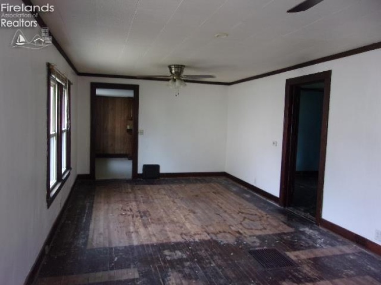516 Miller Avenue, Fostoria, 44830, 2 Bedroom Bedrooms, ,1 BathroomBathrooms,Residential,For Sale,Miller,20263981