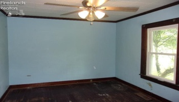 516 Miller Avenue, Fostoria, 44830, 2 Bedroom Bedrooms, ,1 BathroomBathrooms,Residential,For Sale,Miller,20263981