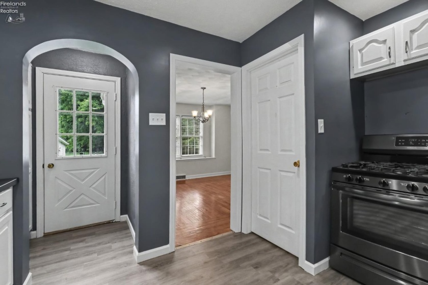422 Northwest St, Bellevue, 44811, 3 Bedroom Bedrooms, ,2 BathroomBathrooms,Residential,For Sale,Northwest St,20263984