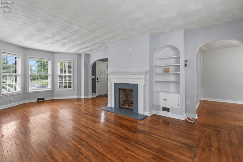 422 Northwest St, Bellevue, 44811, 3 Bedroom Bedrooms, ,2 BathroomBathrooms,Residential,For Sale,Northwest St,20263984