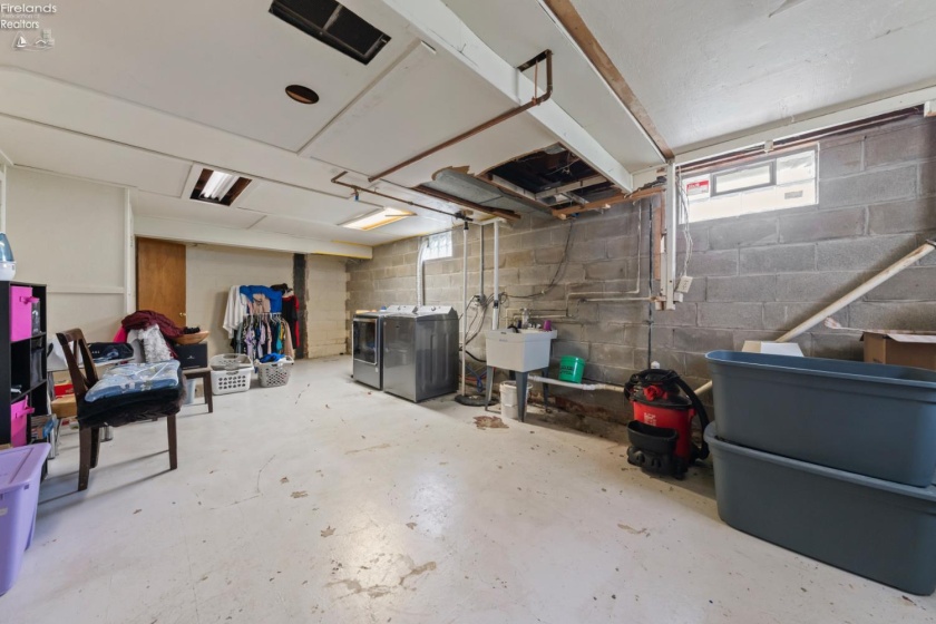 304 42nd Street, Sandusky, 44870, 2 Bedroom Bedrooms, ,2 BathroomBathrooms,Residential,For Sale,42nd,20263817
