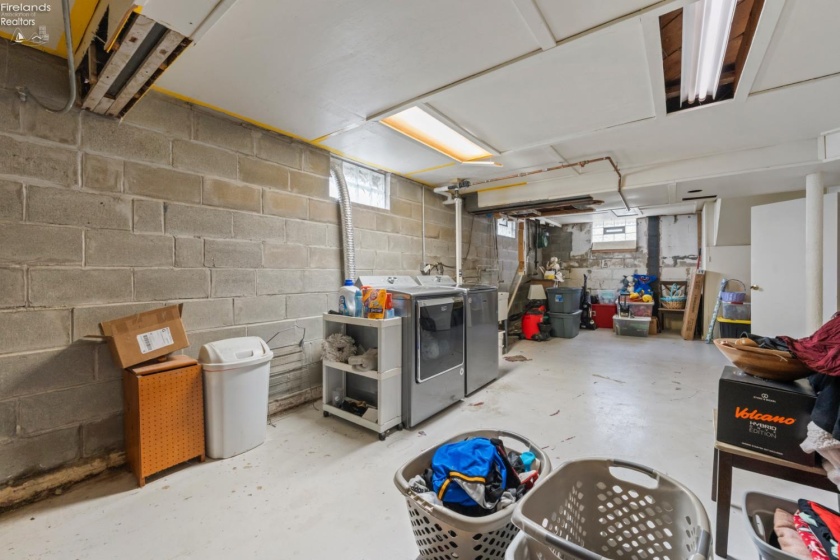 304 42nd Street, Sandusky, 44870, 2 Bedroom Bedrooms, ,2 BathroomBathrooms,Residential,For Sale,42nd,20263817