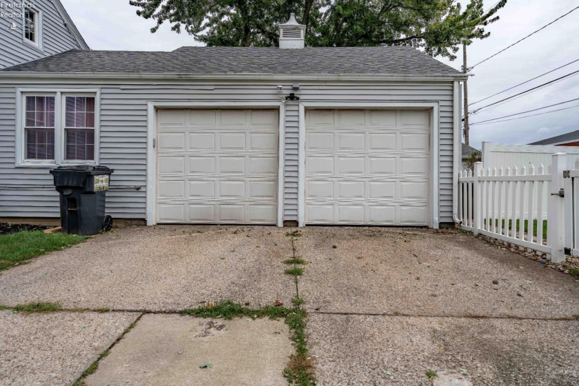304 42nd Street, Sandusky, 44870, 2 Bedroom Bedrooms, ,2 BathroomBathrooms,Residential,For Sale,42nd,20263817