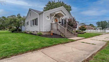 304 42nd Street, Sandusky, 44870, 2 Bedroom Bedrooms, ,2 BathroomBathrooms,Residential,For Sale,42nd,20263817 304 42nd Street, Sandusky, 44870, 2 Bedroom Bedrooms, ,2 BathroomBathrooms,Residential,For Sale,42nd,20263817