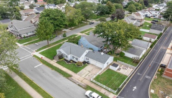 304 42nd Street, Sandusky, 44870, 2 Bedroom Bedrooms, ,2 BathroomBathrooms,Residential,For Sale,42nd,20263817 304 42nd Street, Sandusky, 44870, 2 Bedroom Bedrooms, ,2 BathroomBathrooms,Residential,For Sale,42nd,20263817