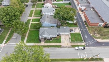 304 42nd Street, Sandusky, 44870, 2 Bedroom Bedrooms, ,2 BathroomBathrooms,Residential,For Sale,42nd,20263817 304 42nd Street, Sandusky, 44870, 2 Bedroom Bedrooms, ,2 BathroomBathrooms,Residential,For Sale,42nd,20263817