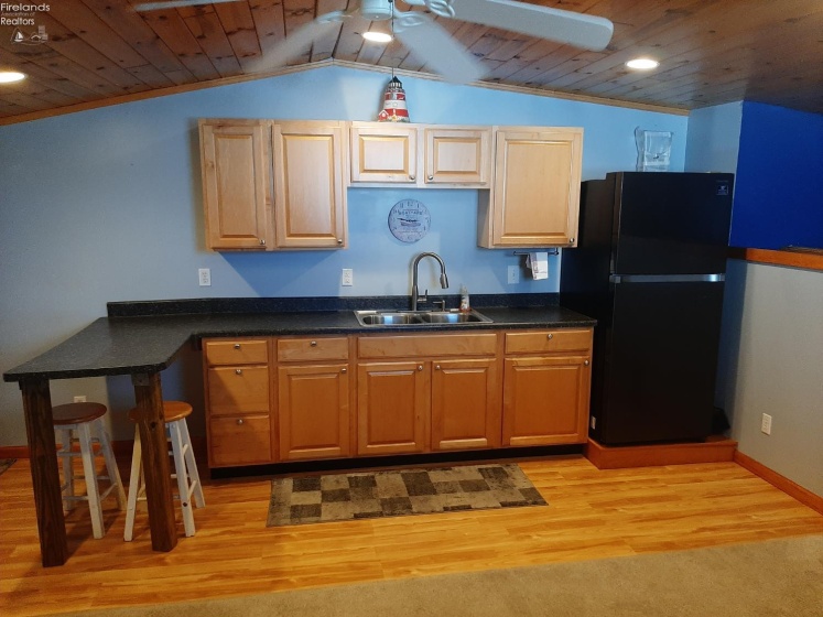 421 Parker Drive, Sandusky, 44870, 1 Bedroom Bedrooms, ,1 BathroomBathrooms,Residential,For Sale,Parker,20264031