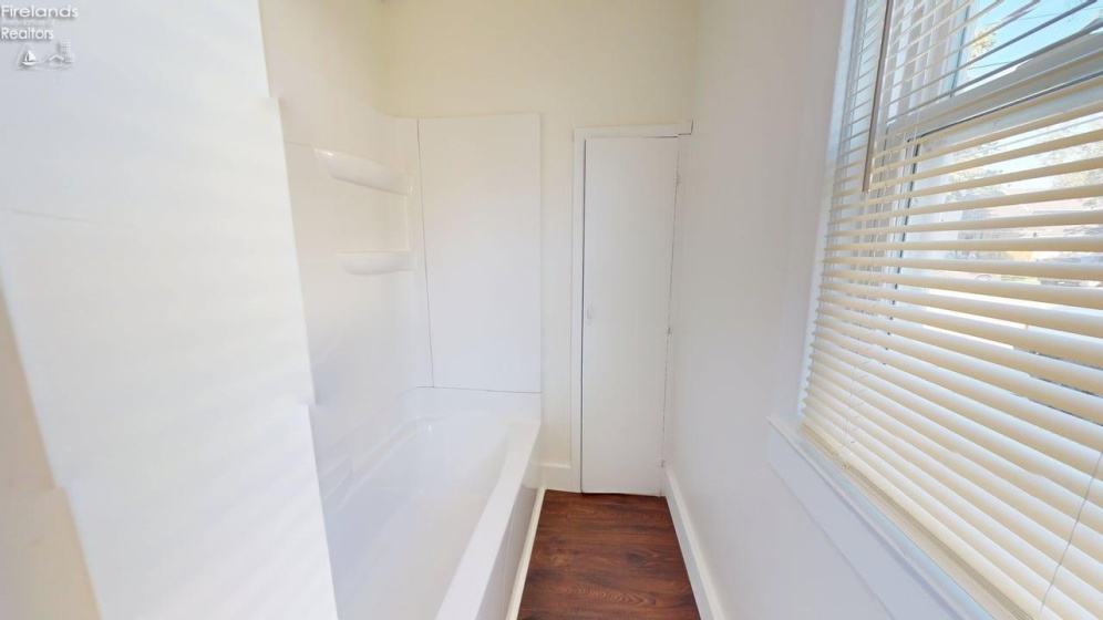 110 Emerald Street, Willard, 44890, 3 Bedroom Bedrooms, ,1 BathroomBathrooms,Residential,For Sale,Emerald,20263960