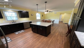1705 Hayes Avenue, Fremont, 43420, 2 Bedroom Bedrooms, ,2 BathroomBathrooms,Residential,For Sale,Hayes,20264033