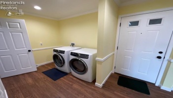 1705 Hayes Avenue, Fremont, 43420, 2 Bedroom Bedrooms, ,2 BathroomBathrooms,Residential,For Sale,Hayes,20264033