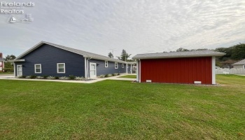 1705 Hayes Avenue, Fremont, 43420, 2 Bedroom Bedrooms, ,2 BathroomBathrooms,Residential,For Sale,Hayes,20264033