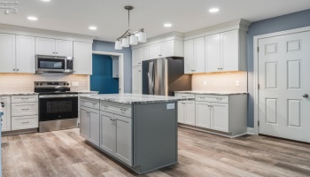2124 Roselawn Drive, Fremont, 43420, 3 Bedroom Bedrooms, ,3 BathroomBathrooms,Residential,For Sale,Roselawn,20263794