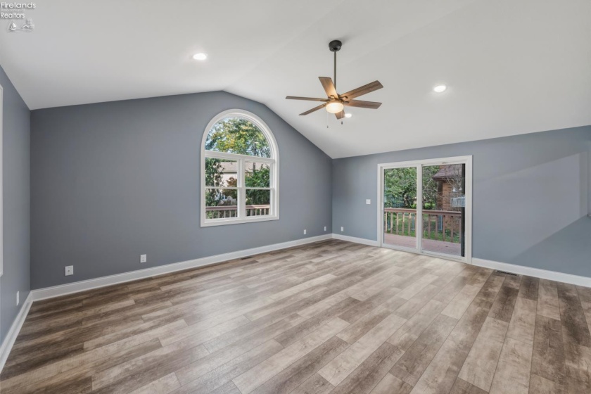 2124 Roselawn Drive, Fremont, 43420, 3 Bedroom Bedrooms, ,3 BathroomBathrooms,Residential,For Sale,Roselawn,20263794
