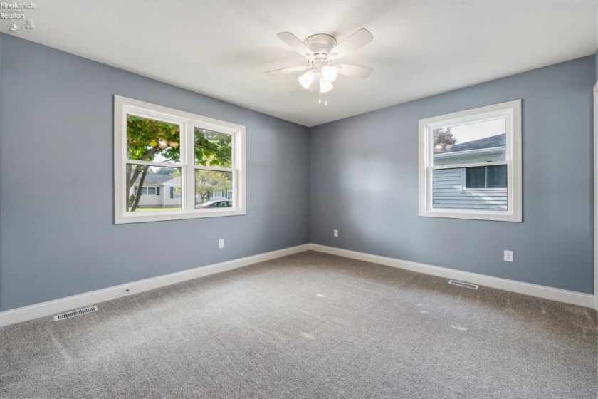 2124 Roselawn Drive, Fremont, 43420, 3 Bedroom Bedrooms, ,3 BathroomBathrooms,Residential,For Sale,Roselawn,20263794