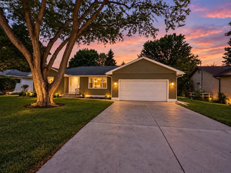 2124 Roselawn Drive, Fremont, 43420, 3 Bedroom Bedrooms, ,3 BathroomBathrooms,Residential,For Sale,Roselawn,20263794