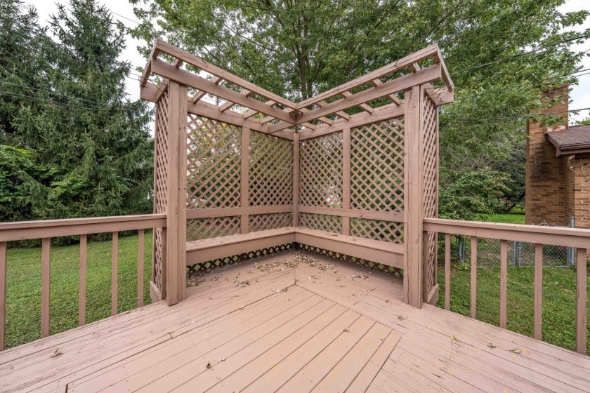 2124 Roselawn Drive, Fremont, 43420, 3 Bedroom Bedrooms, ,3 BathroomBathrooms,Residential,For Sale,Roselawn,20263794