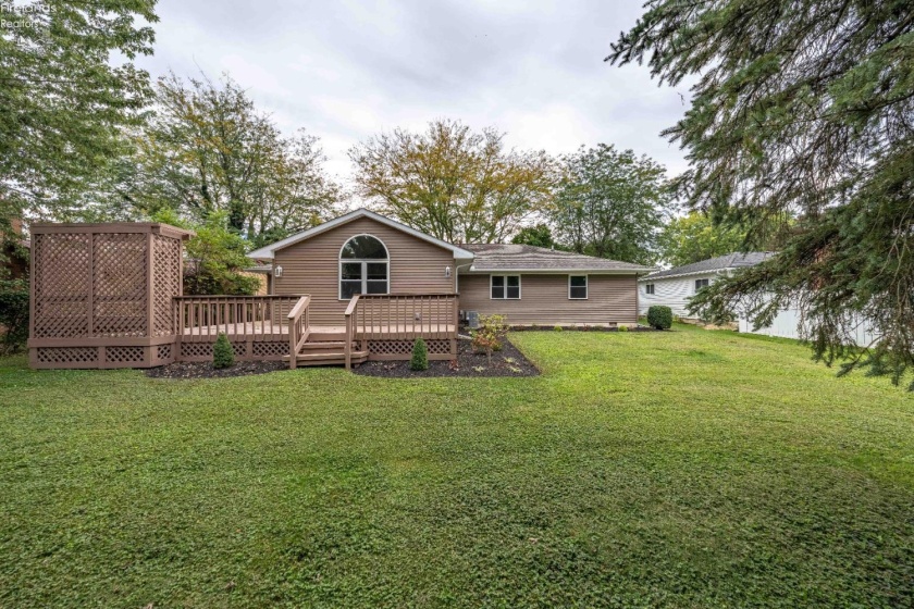 2124 Roselawn Drive, Fremont, 43420, 3 Bedroom Bedrooms, ,3 BathroomBathrooms,Residential,For Sale,Roselawn,20263794