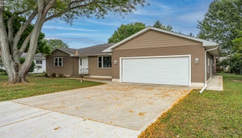 2124 Roselawn Drive, Fremont, 43420, 3 Bedroom Bedrooms, ,3 BathroomBathrooms,Residential,For Sale,Roselawn,20263794