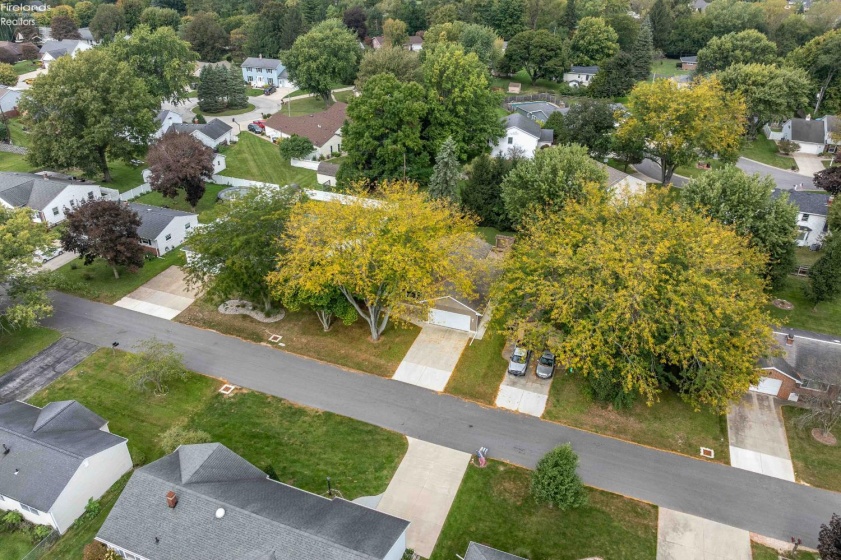 2124 Roselawn Drive, Fremont, 43420, 3 Bedroom Bedrooms, ,3 BathroomBathrooms,Residential,For Sale,Roselawn,20263794