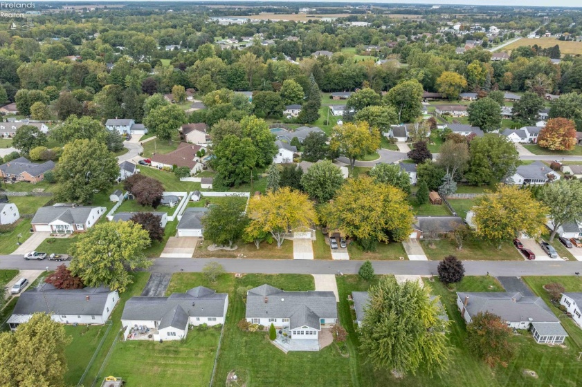 2124 Roselawn Drive, Fremont, 43420, 3 Bedroom Bedrooms, ,3 BathroomBathrooms,Residential,For Sale,Roselawn,20263794