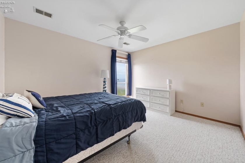 328 Clinton Reef Drive, Port Clinton, 43452, 2 Bedroom Bedrooms, ,2 BathroomBathrooms,Residential,For Sale,Clinton Reef,20263968