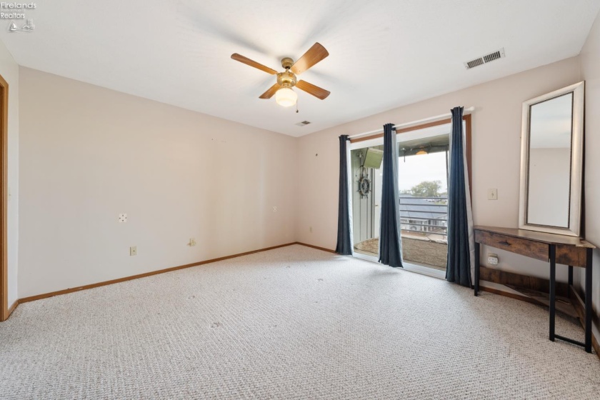 328 Clinton Reef Drive, Port Clinton, 43452, 2 Bedroom Bedrooms, ,2 BathroomBathrooms,Residential,For Sale,Clinton Reef,20263968
