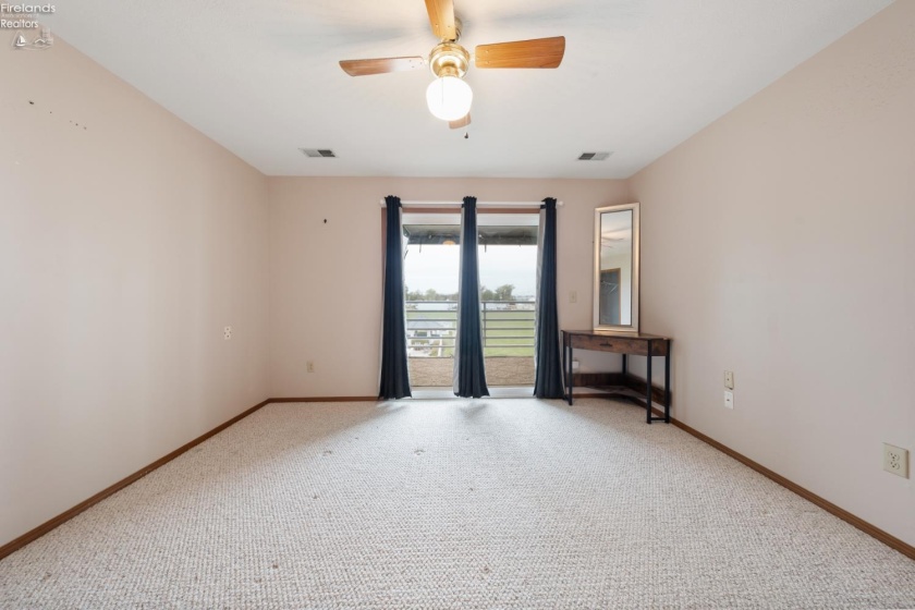 328 Clinton Reef Drive, Port Clinton, 43452, 2 Bedroom Bedrooms, ,2 BathroomBathrooms,Residential,For Sale,Clinton Reef,20263968