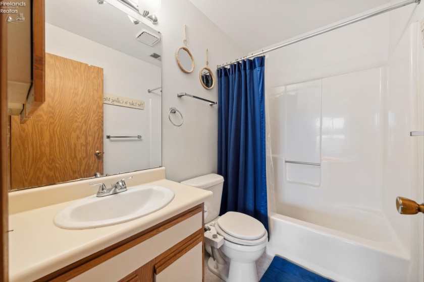 328 Clinton Reef Drive, Port Clinton, 43452, 2 Bedroom Bedrooms, ,2 BathroomBathrooms,Residential,For Sale,Clinton Reef,20263968