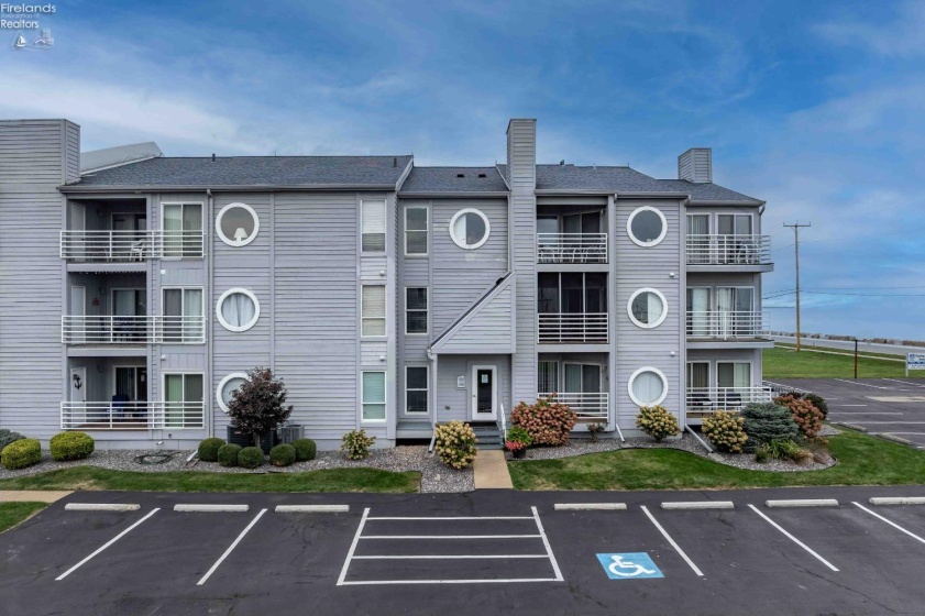 328 Clinton Reef Drive, Port Clinton, 43452, 2 Bedroom Bedrooms, ,2 BathroomBathrooms,Residential,For Sale,Clinton Reef,20263968
