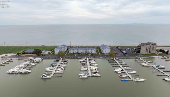 328 Clinton Reef Drive, Port Clinton, 43452, 2 Bedroom Bedrooms, ,2 BathroomBathrooms,Residential,For Sale,Clinton Reef,20263968