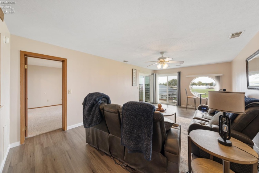 328 Clinton Reef Drive, Port Clinton, 43452, 2 Bedroom Bedrooms, ,2 BathroomBathrooms,Residential,For Sale,Clinton Reef,20263968