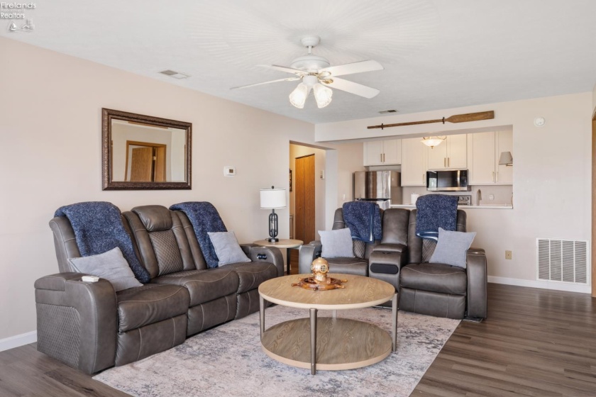 328 Clinton Reef Drive, Port Clinton, 43452, 2 Bedroom Bedrooms, ,2 BathroomBathrooms,Residential,For Sale,Clinton Reef,20263968