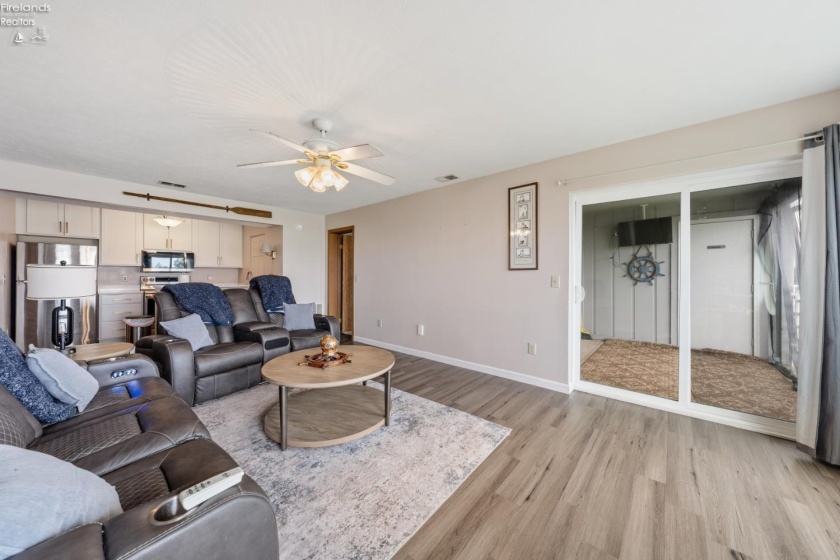328 Clinton Reef Drive, Port Clinton, 43452, 2 Bedroom Bedrooms, ,2 BathroomBathrooms,Residential,For Sale,Clinton Reef,20263968